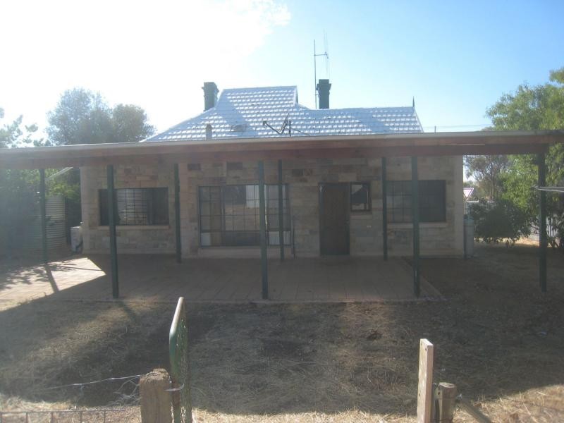 64 Park Terrace, Gladstone SA 5473