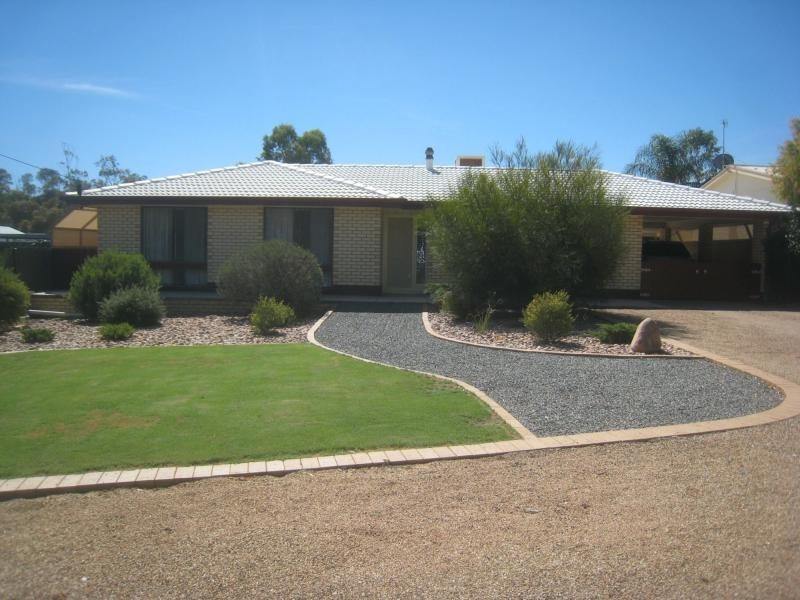 6 Third Street, Napperby SA 5540