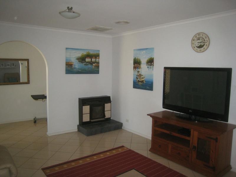 6 Third Street, Napperby SA 5540