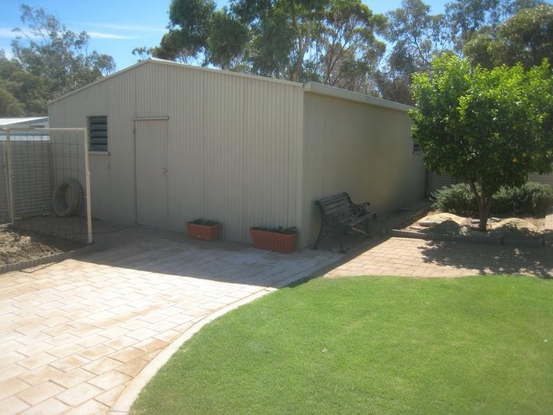 6 Third Street, Napperby SA 5540
