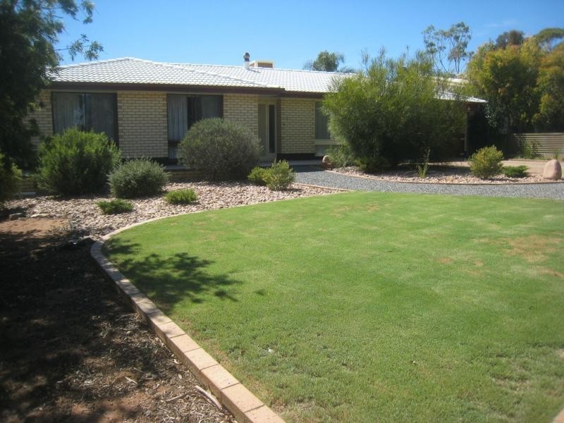 6 Third Street, Napperby SA 5540