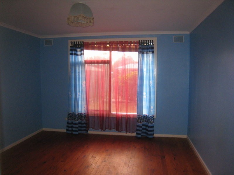 21 Flinders Street, Crystal Brook SA 5523