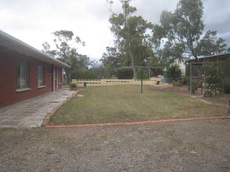 9 First Street, Napperby SA 5540