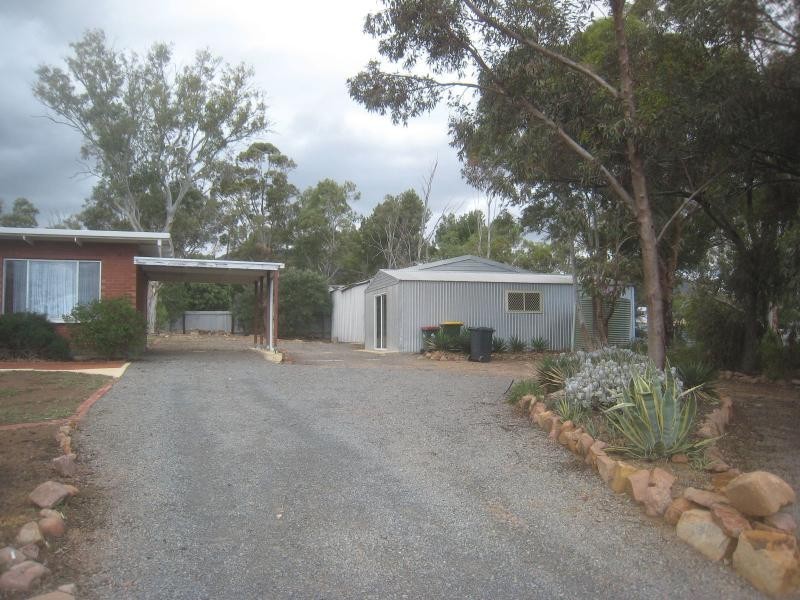 9 First Street, Napperby SA 5540