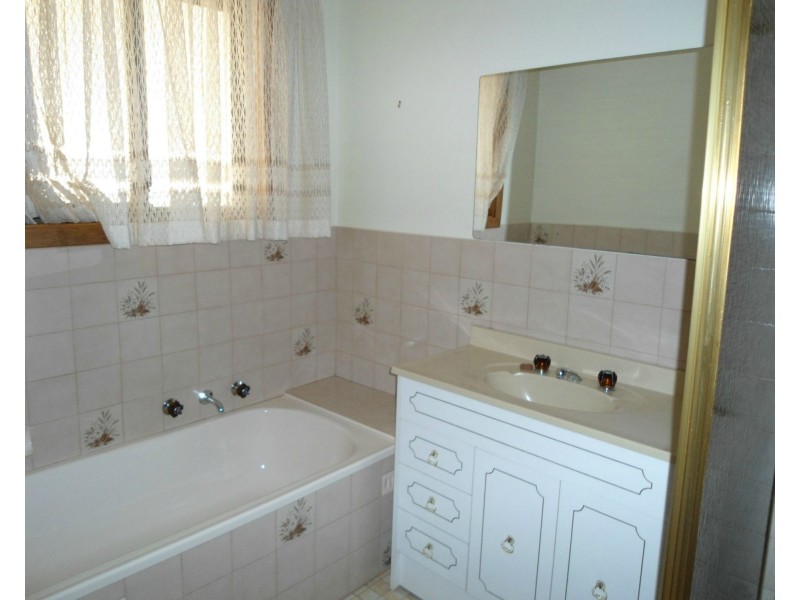 33 Mercowie Street, Crystal Brook SA 5523