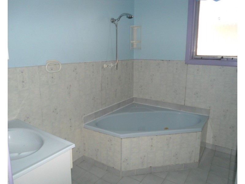 21 Flinders Street, Crystal Brook SA 5523