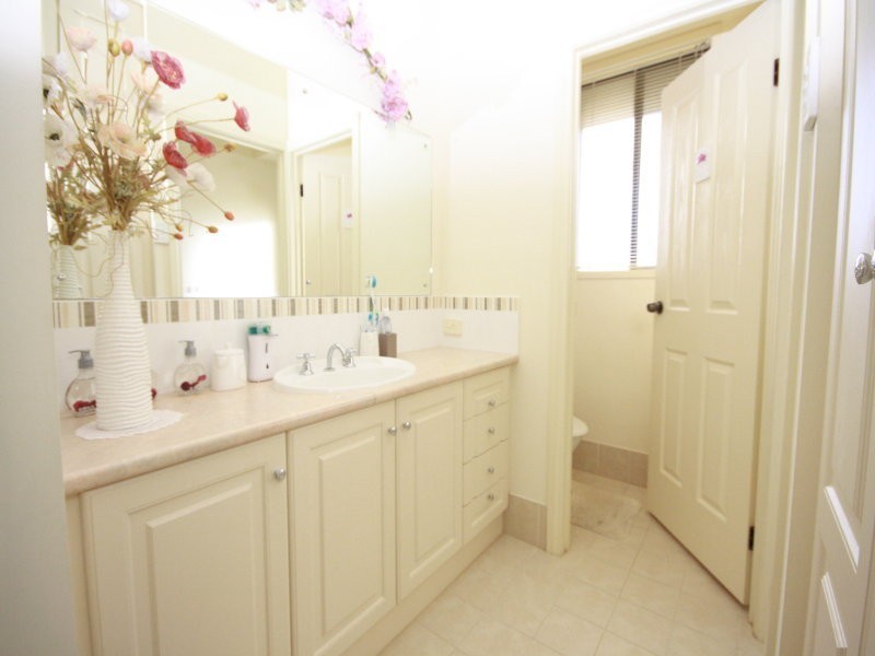 24 Amberwell Terrace, Burton SA 5110