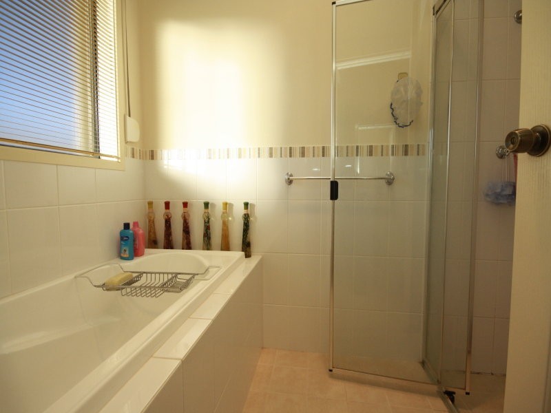 24 Amberwell Terrace, Burton SA 5110