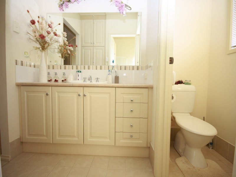 24 Amberwell Terrace, Burton SA 5110