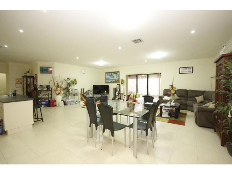 24 Amberwell Terrace, Burton SA 5110