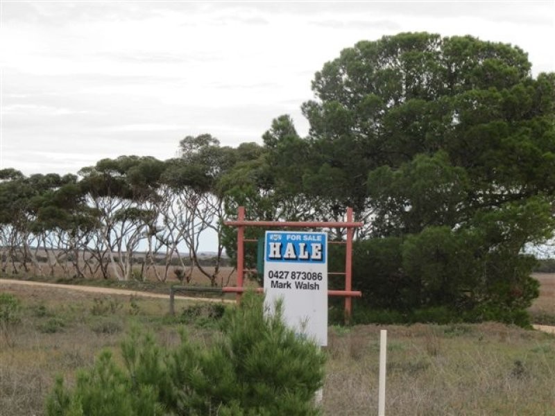 1 Government Road, Wharminda SA 5603