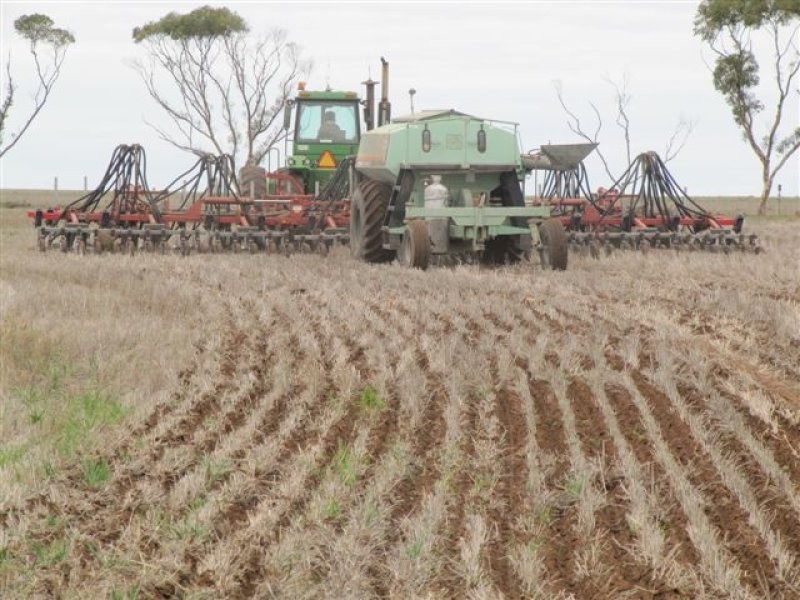 1 Government Road, Wharminda SA 5603