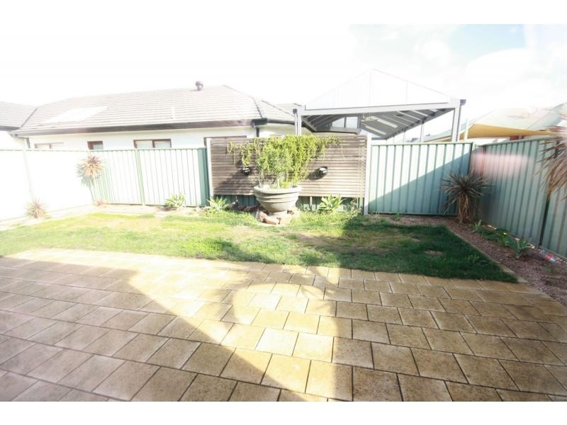 5 Sugarloaf Lane, Mawson Lakes SA 5095