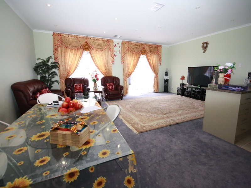 26 Franklin Avenue, Mawson Lakes SA 5095