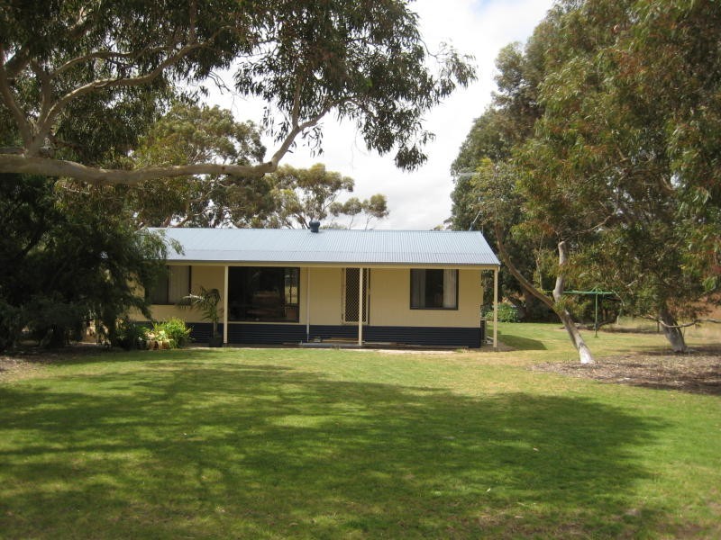 11 Stevens Road, Currency Creek SA 5214