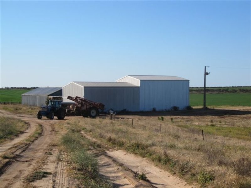 1 Cnr Pascoe Road & Palkagee Road, Lock SA 5633