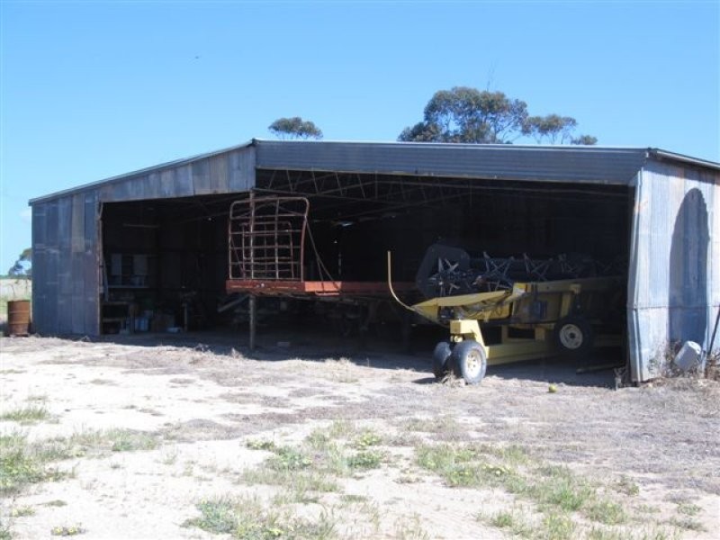 1 Barwell Road, Lock SA 5633
