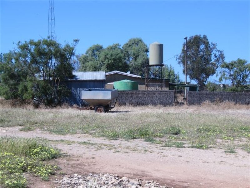 1 Barwell Road, Lock SA 5633