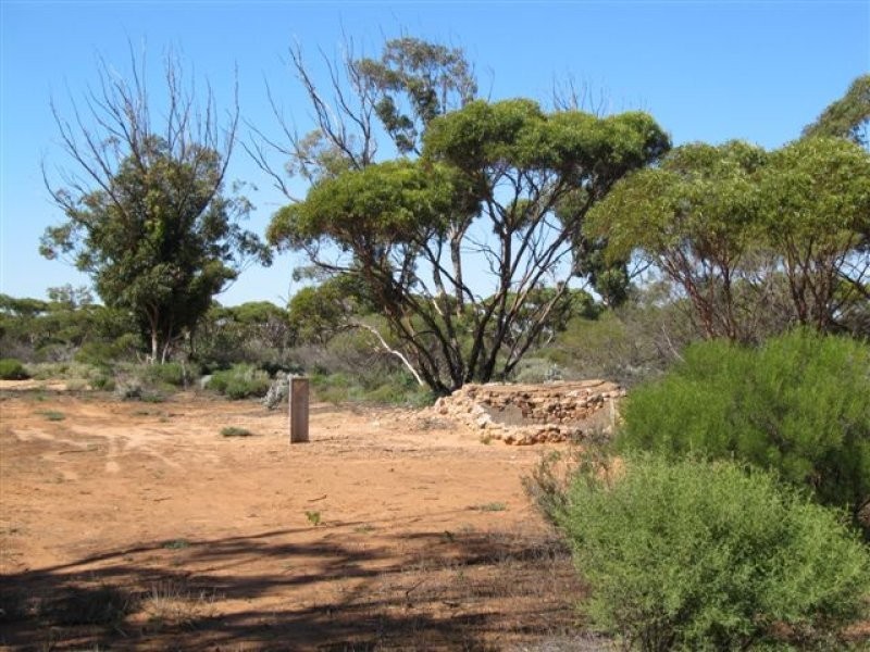 1 Deviation Road, Cowell SA 5602