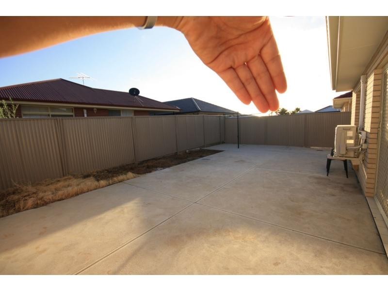 34 Haddington Crescent, Mansfield Park SA 5012