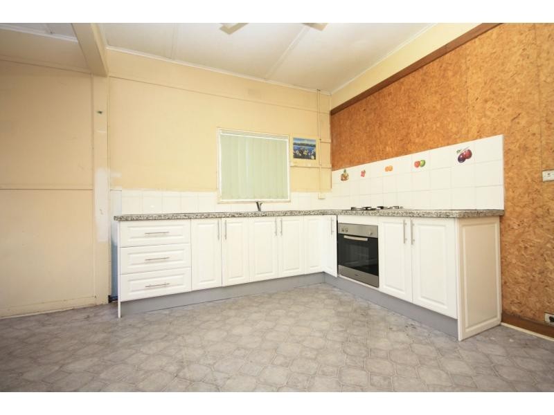 15 Addison Road, Pennington SA 5013