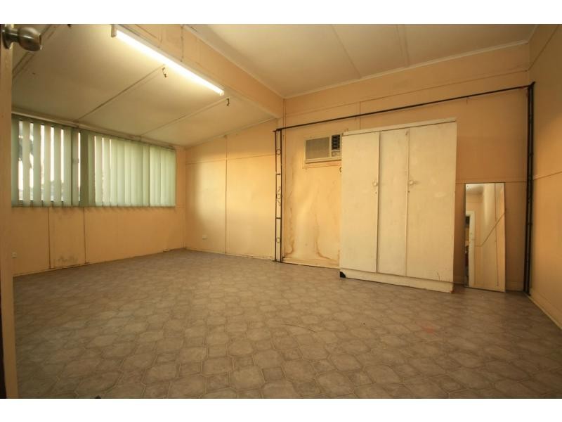 15 Addison Road, Pennington SA 5013