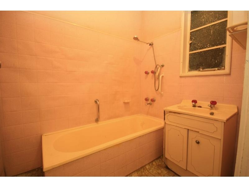 15 Addison Road, Pennington SA 5013