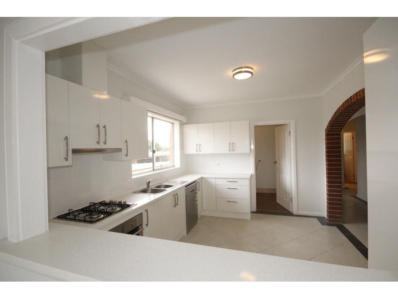 28 Filmer Avenue, Para Hills SA 5096