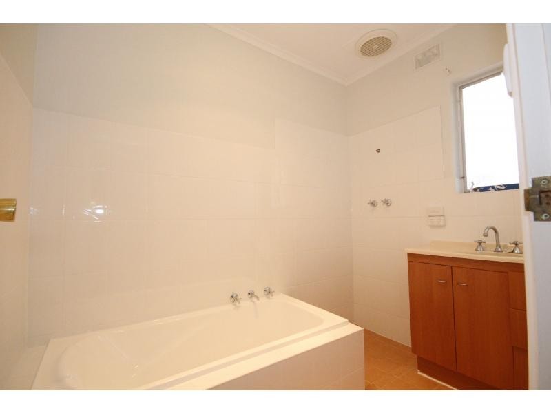 28 Filmer Avenue, Para Hills SA 5096