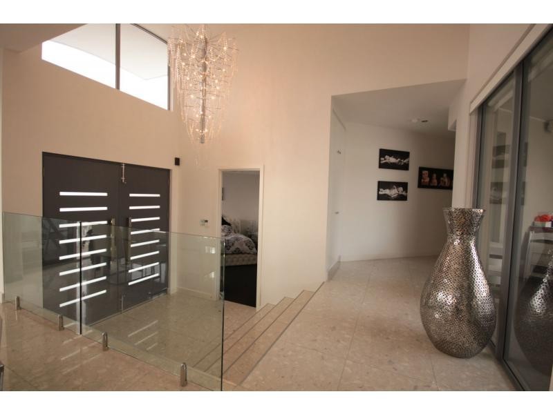 8 Balboa Drive, Hallett Cove SA 5158