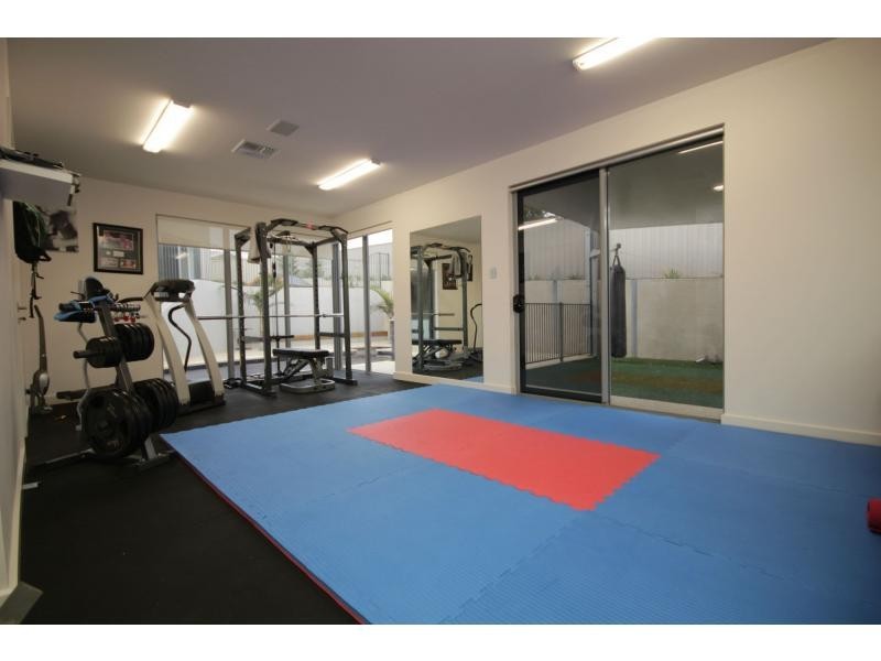 8 Balboa Drive, Hallett Cove SA 5158