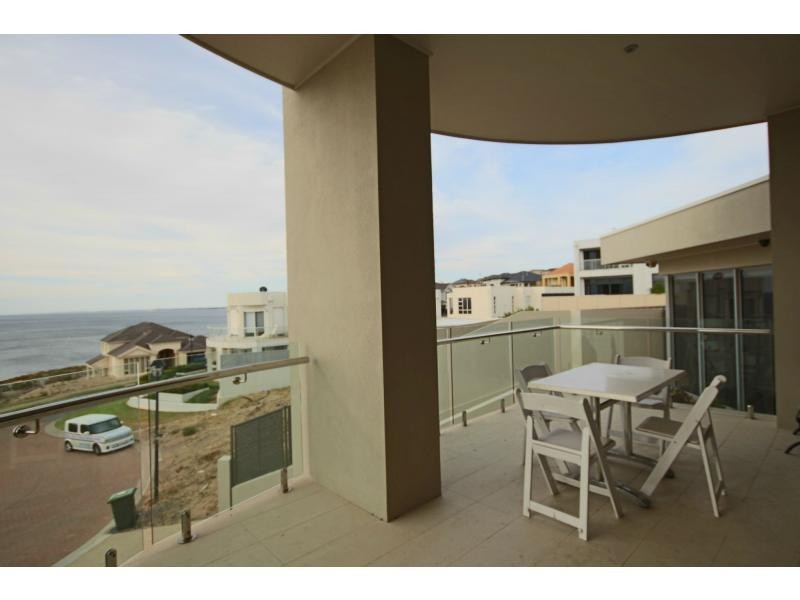 8 Balboa Drive, Hallett Cove SA 5158