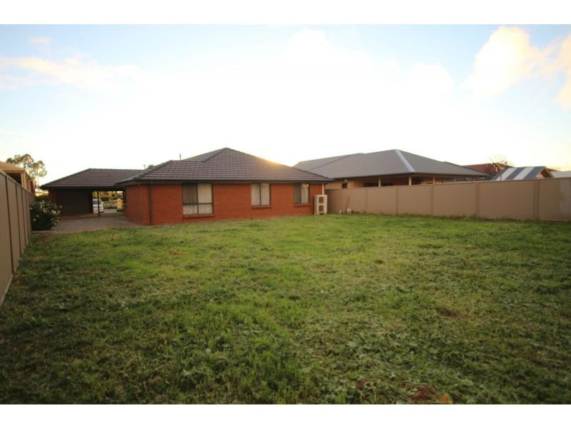 18 Murchison Street, Mansfield Park SA 5012