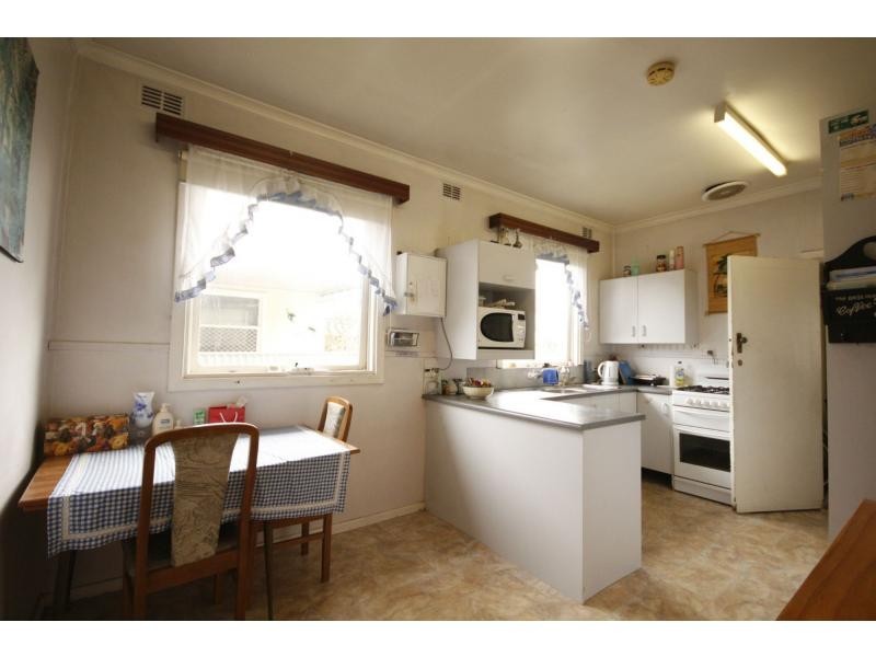 10 Fourth Avenue, Woodville Gardens SA 5012