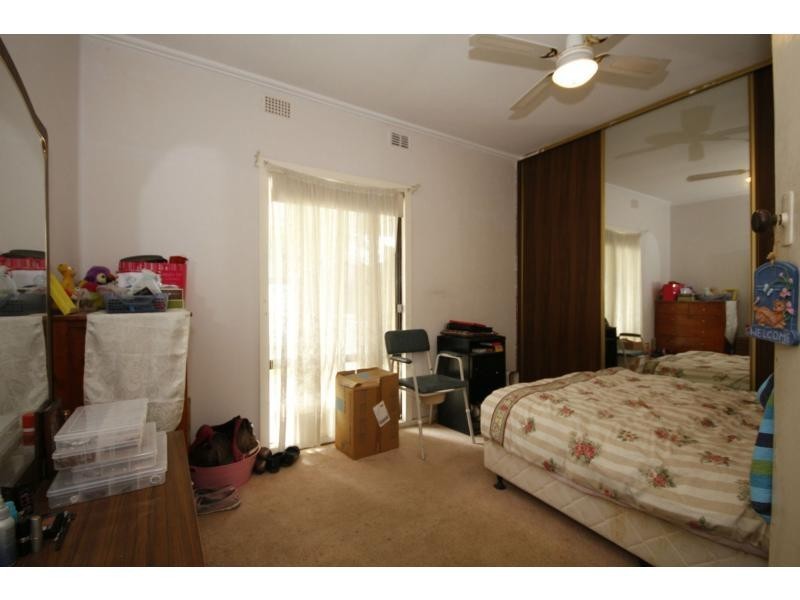 10 Fourth Avenue, Woodville Gardens SA 5012