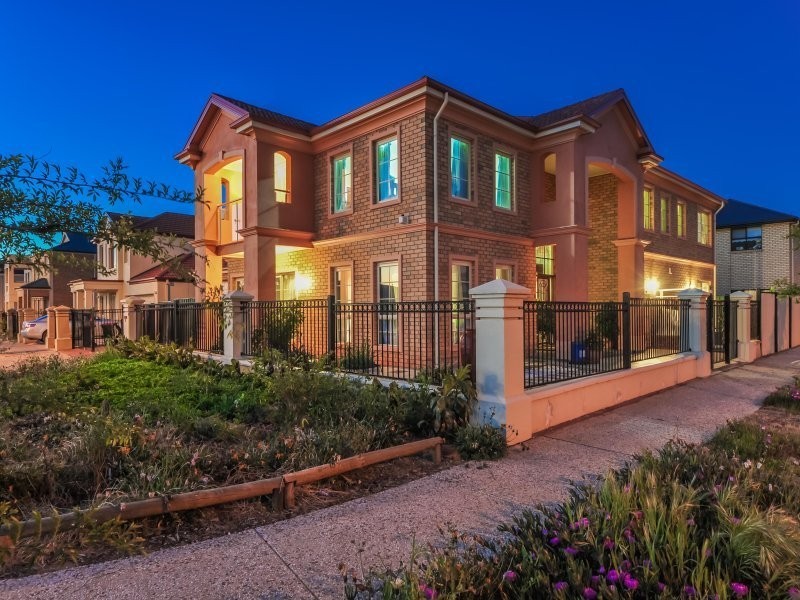 16 Elder Drive, Mawson Lakes SA 5095