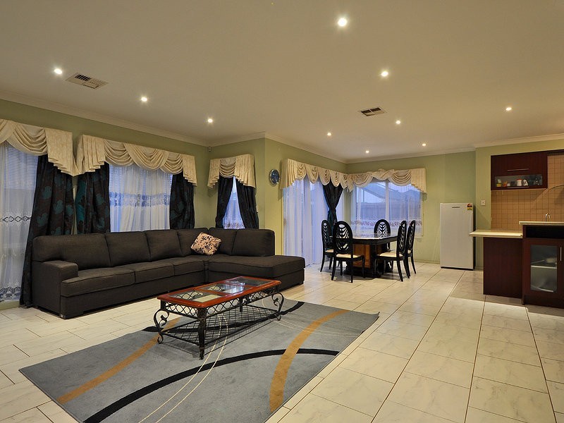 16 Elder Drive, Mawson Lakes SA 5095