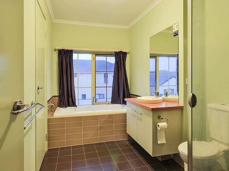 16 Elder Drive, Mawson Lakes SA 5095