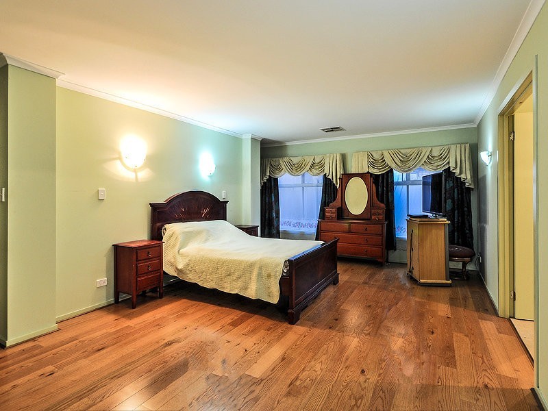 16 Elder Drive, Mawson Lakes SA 5095