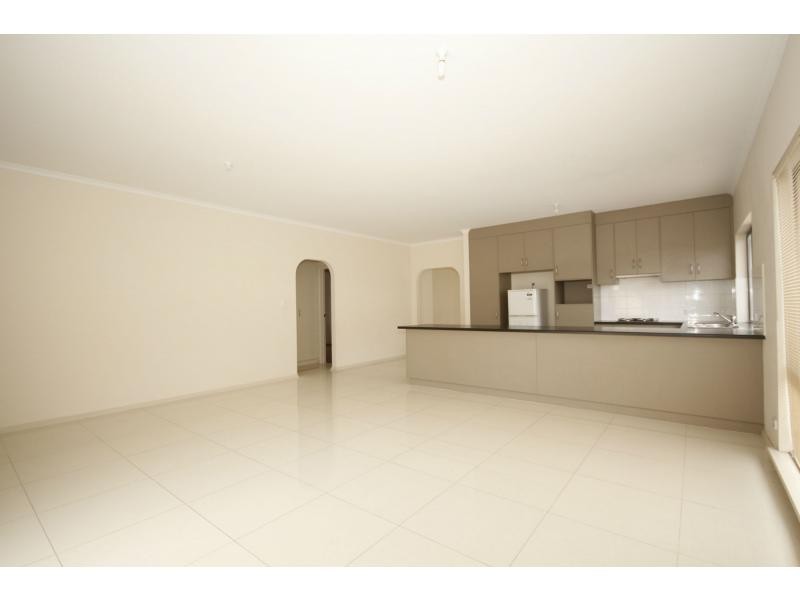 26 Londonderry Crescent, Mansfield Park SA 5012