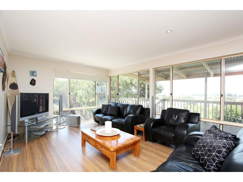 9 Lawson Street, Victor Harbor SA 5211