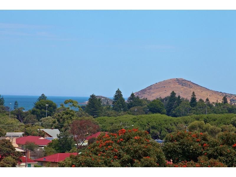 9 Lawson Street, Victor Harbor SA 5211