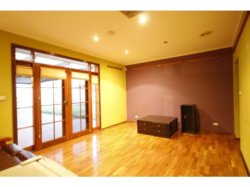 21 Falcon Drive, Parafield Gardens SA 5107