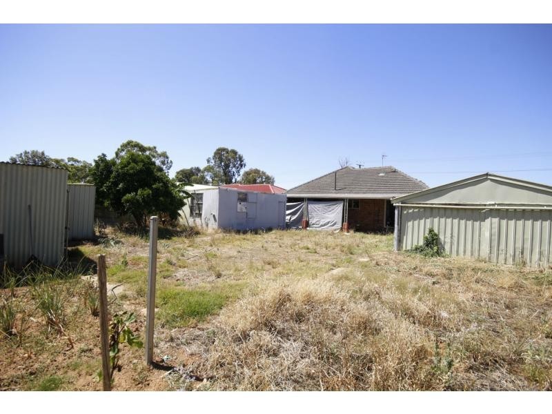 8 Universal Road, Salisbury Downs SA 5108