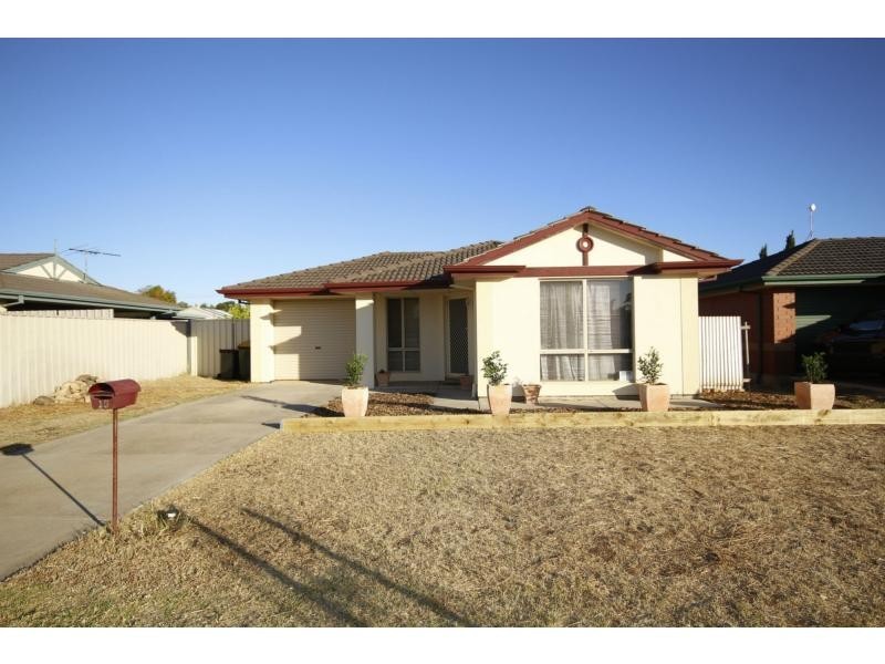 15 Claxton Way, Burton SA 5110
