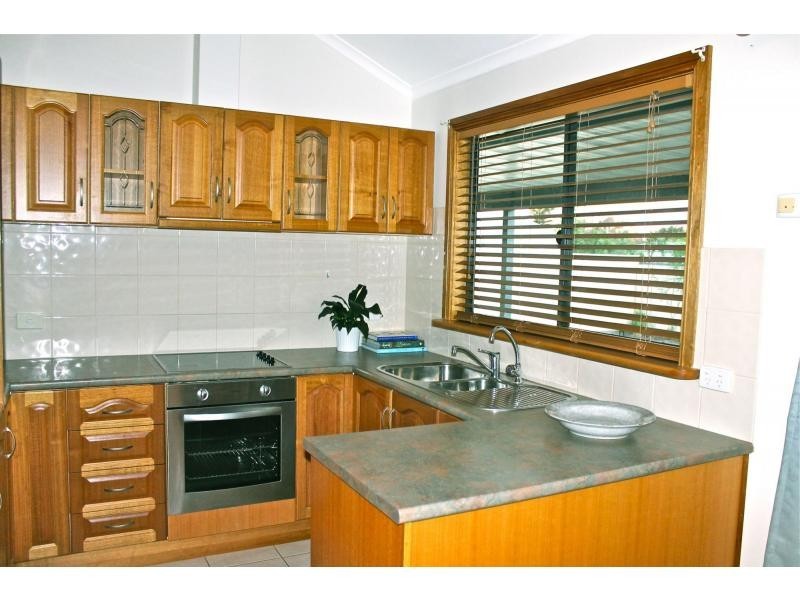 2/17 Cameron Street, Port Vincent SA 5581