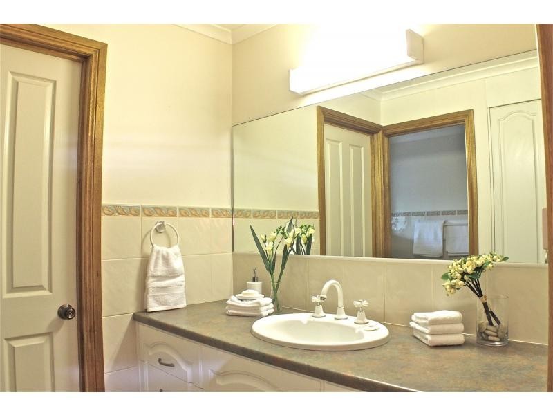 2/17 Cameron Street, Port Vincent SA 5581