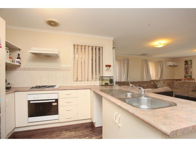 16 Moulds Crescent, Smithfield SA 5114