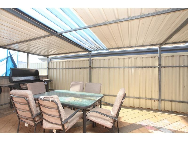 16 Moulds Crescent, Smithfield SA 5114