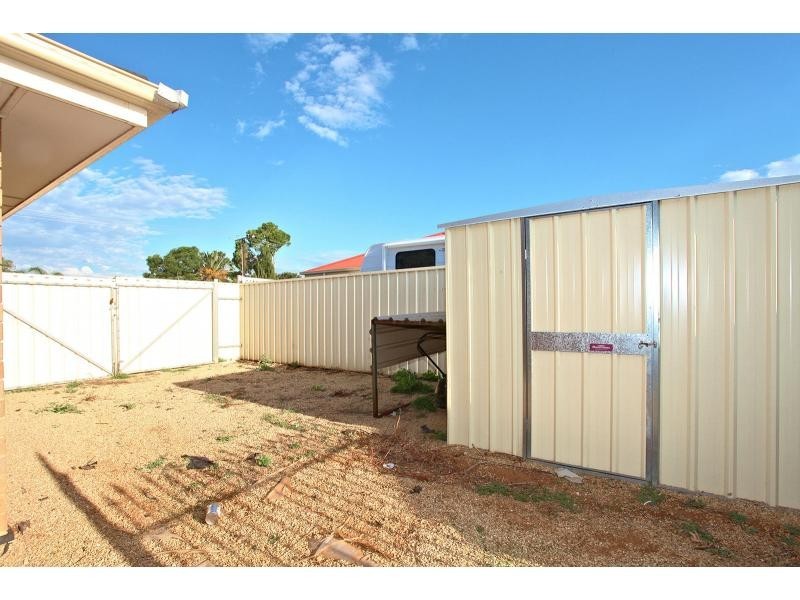 16 Moulds Crescent, Smithfield SA 5114